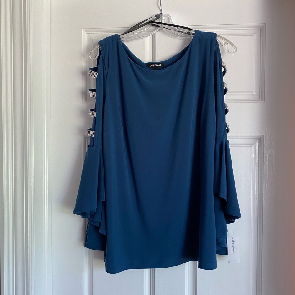 New/Tags On Women’s Blue 3/4 Sleeve Top